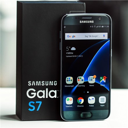 Samsung Galaxy S7 Kamerası Kendi Kendine Çatlıyor