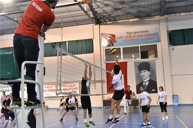 Anamur'da Voleybol Turnuvası Şampiyonası Sona Erdi