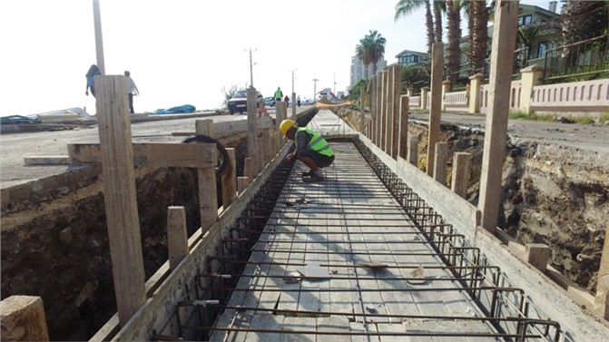 Mezitli’de Yağmursuyu Çalışması Devam Ediyor