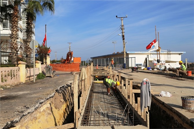 Mezitli’de Yağmursuyu Çalışması Devam Ediyor