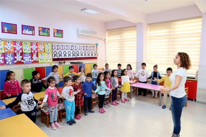 Çocuklar Hem Eğleniyor, Hem Mersin’in Güzelliklerini Tanıyor