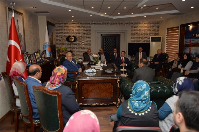 Şehit Ailelerinden Büyükşehir Belediye Başkanı Burhanettin Kocamaz’a Ziyaret