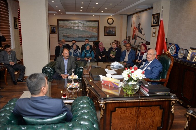 Şehit Ailelerinden Büyükşehir Belediye Başkanı Burhanettin Kocamaz’a Ziyaret