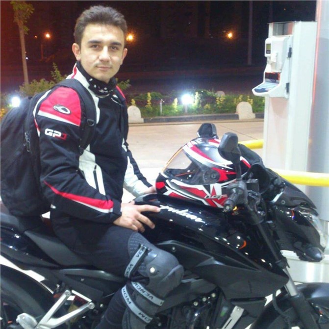 Motosiklet Tutkunu Gençler Toprağa Verildi