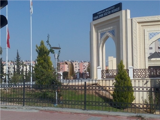 Mersin'de Bayraklar Yarıya İndirildi