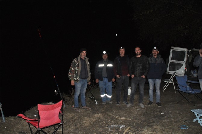 4’ncü Yılan Balığı Yakalama Yarışması Kıyasıya Geçti