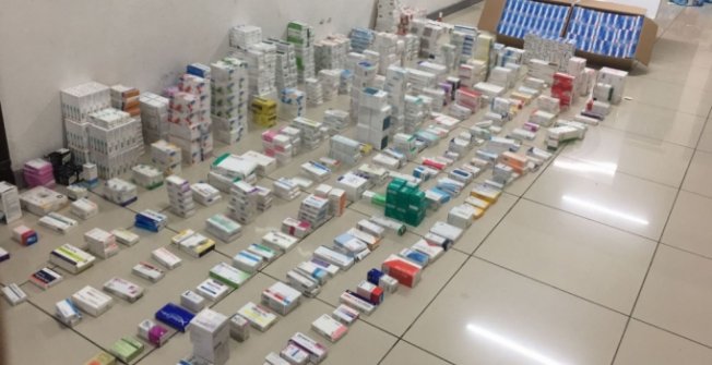 Mersin'de İlaç Dolandırıcılığı Operasyonu: 3 Gözaltı