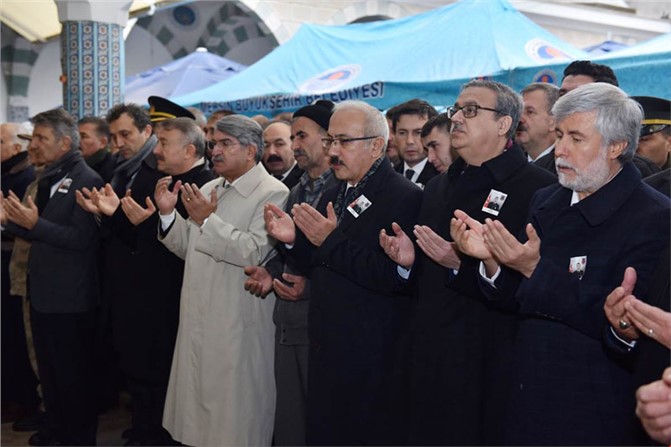 Mersinli Şehit Durmuş Tek’i Son Yolculuğuna Binler Uğurladı