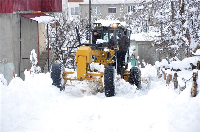 Toroslar Belediyesi, Yaylalarda Kar Mesaisine Başladı