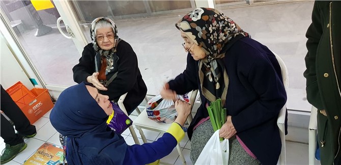 MHP’li Kadın Yöneticilerden Törene Davet