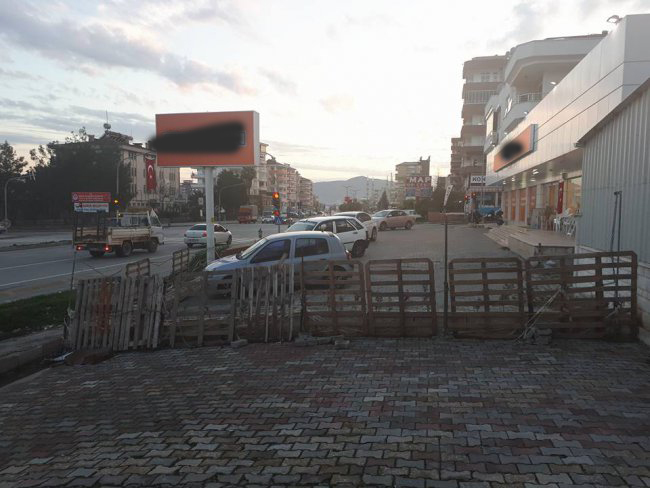 Lüks Yere Atıl Görünüm, Görüntü Kirliliğine İsyan Ettiler