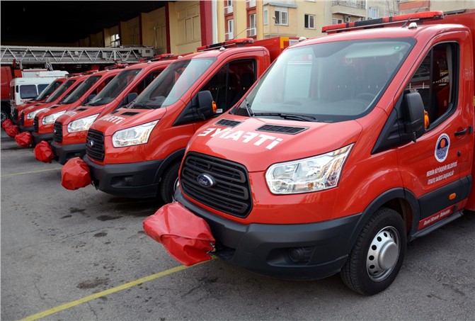 Mersin Büyükşehir'in Aldığı Yeni Araçlar Hizmete Başladı