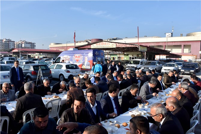 Başkan Oto Galericiler Sitesi Esnaflarıyla Biraraya Geldi