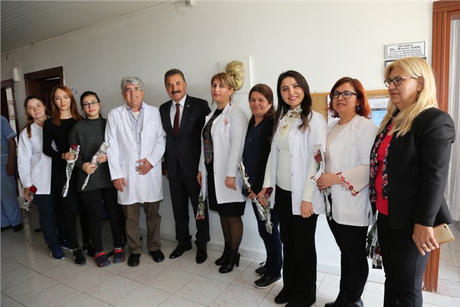 Başkan Tuna, Sağlık Çalışanlarının Tıp Bayramı’nı Kutladı