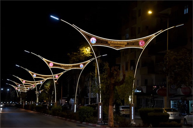 Kentin Caddelerine Uygulanan Ledli Aydınlatmalar Tarsus’un Çehresini Değiştirdi