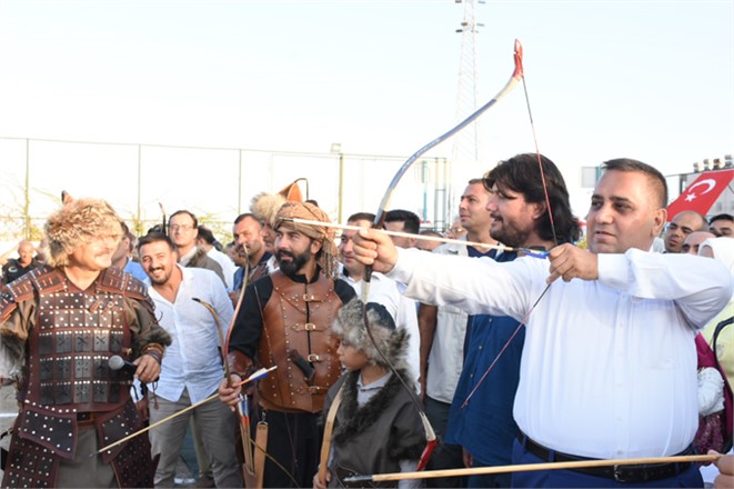 Tarsus'ta 1 Açılış Daha, Kutalmışoğlu Geleneksel ve Atlı Okçuluk Spor Kulübü Tesisi Açıldı