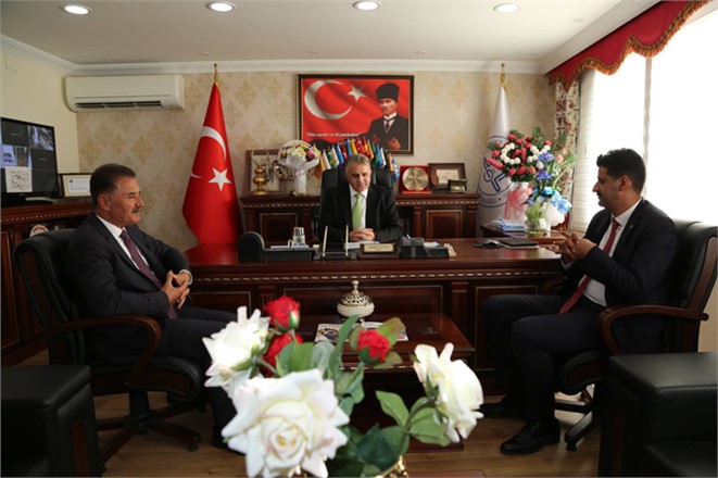 Başkan Tuna, İlçe Müftülükleri'ni Ziyaret Etti