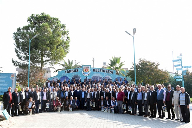 Tarsus Belediye Başkanı Şevket Can Muhtarların; 19 Ekim Muhtarlar Günü’nü Kutladı