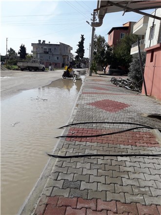 Mersin Akdeniz'de Her Yağmur Sonrası Oluşan Su Birikintisine Çözüm İstiyor