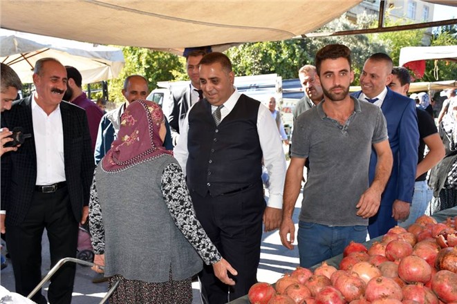 Tarsus Belediye Başkanı Can, Semt Pazarını Denetledi