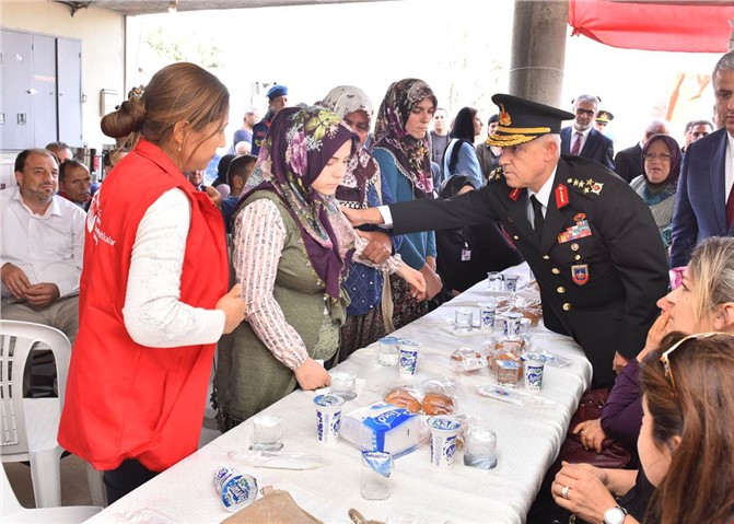 Jandarma Genel Komutanı Orgeneral Arif Çetin Mersin’de Şehit Ailelerini Ziyaret Etti