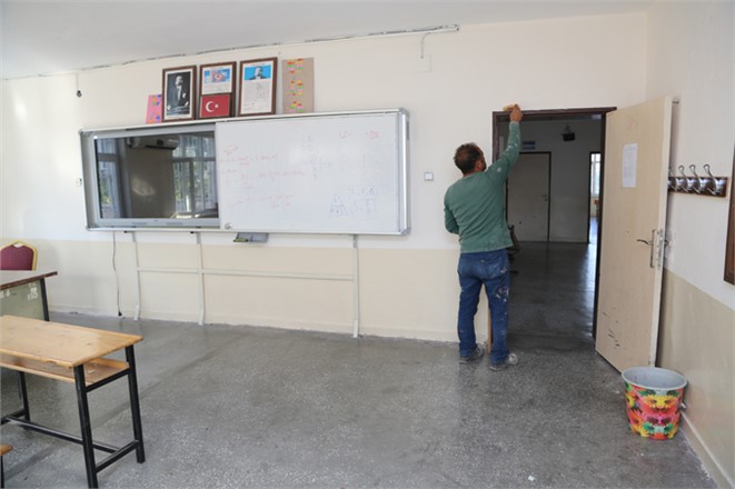 Mersin'de Okullar Yenileniyor, Erdemli Gülümsüyor. Erdemli Belediyesinden Eğitime Destek