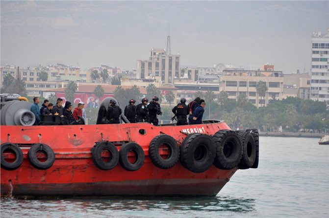 Mersin’de Gemi Kaçırılmasına Müdahale Tatbikatı Yapıldı