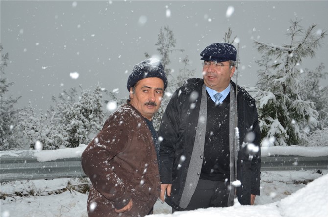 Kar Nedeniyle Yolda Kalan Vatandaşlara Belediye Başkanı Tepebağlı'dan Yardım