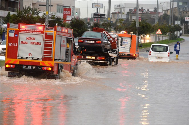 Mersin'de Yaşanan Felaket Minimum Hasarla Atlatıldı