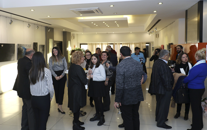 Ressam Ceren Yonuk Ergen’in ''kadın'' İsimli Sergisi MTSO Sanat Galerisi’nde Açıldı