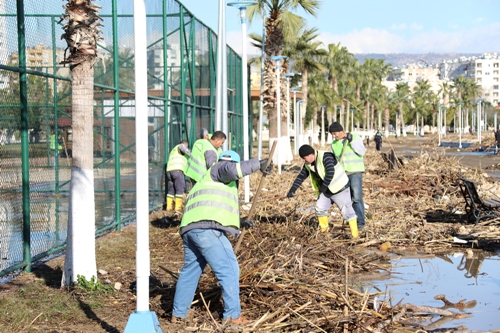 Mersin'e Sağanak Yağış Uyarısı! Aynı Uyarıda Muğla ve Antalya'da Yer Alıyor!