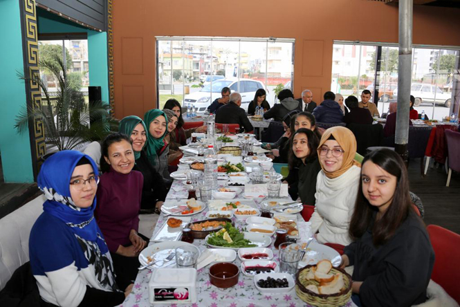 Başkan Tollu, İstanbul’da Eğitim Gören Erdemlili Öğrencileri Ağırladı