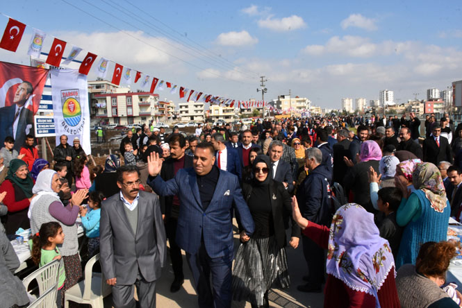 Tarsus Belediyesinden Miting Kalabalığıyla Temel Atma Töreni, Bağlar Camii Temeli Törenle Atıldı
