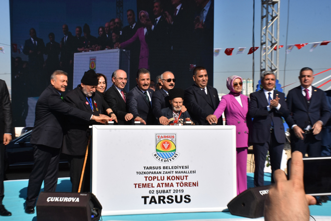 Tarsus'ta Toplu Konut Projesi; 472 Dairelik Toplu Konut Projesinin Temeli Törenle Atıldı