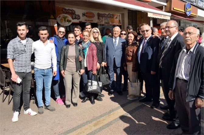 İYİ Parti Mersin Büyükşehir Başkan Adayı Burhanettin Kocamaz, Mahalle Mahalle Geziyor