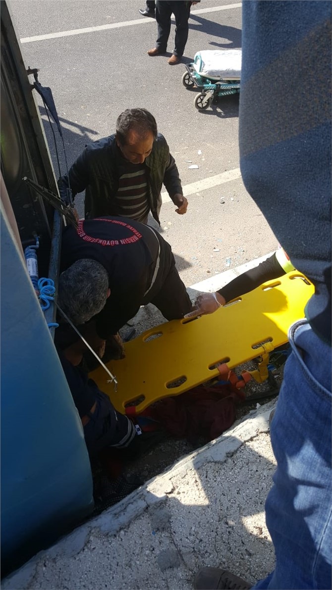 Atayurt'ta Kaza, Mersin'de Feci Kaza, Tarım İşçilerini Taşıyan Minibüs 5 Ölü, 22 Yaralı