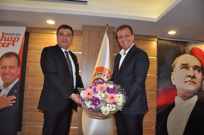 Tarsus'taki Ziyaretlerinde Konuşan CHP Büyükşehir Adayı Vahap Seçer, ''Bu Eşitsizliği Gidermemiz Lazım''