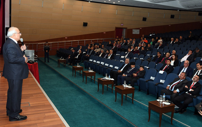 Mersin Büyükşehir Belediye Başkanı Burhanettin Kocamaz, Son Meclis Toplantısında Meclis Üyeleri İle Vedalaştı