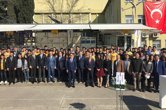 Toroslar EDAŞ Mobil Eğitim Merkezi ile Çukurova Elektrik Endüstri Meslek Lisesi’nde 300 öğrenciye eğitim verdi