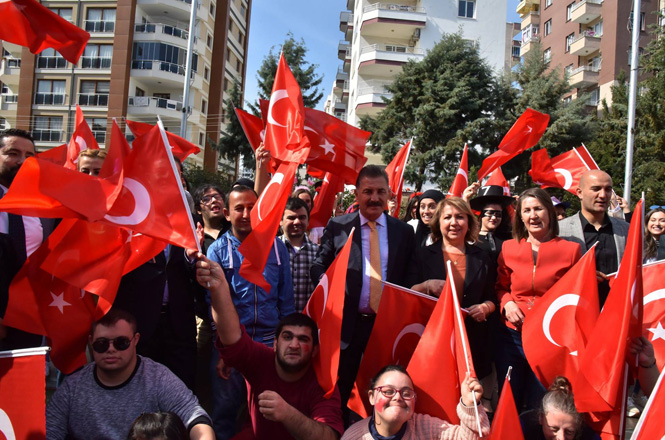 Cumhur İttifakı Mersin Adayı Başkan Tuna; “Biz Bu Milletin Ta Kendisiyiz”