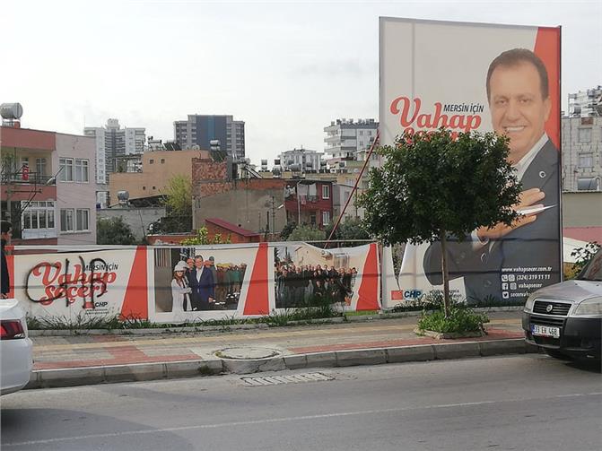 CHP Mersin Büyükşehir Adayının Afişleri Yırtıldı, Mersin’de Çirkin Provokasyon