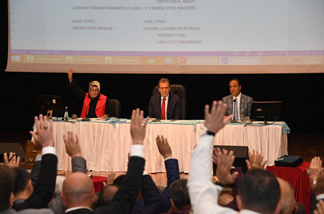 Mersin Büyükşehir Başkanı Seçer’den Meclis Üyelerine Birlik Çağrısı