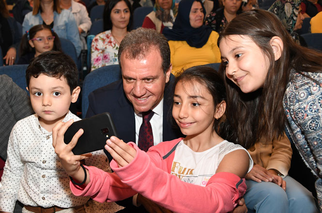 Mersin Büyükşehir Belediye Başkanı Seçer Çocuk Festivali’nde Minikler İle Bir Araya Geldi