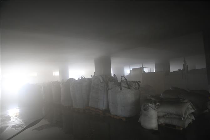 Mersin Serbest Bölgedeki Kuruyemiş İşleme Tesisinde Yangın Çıktı