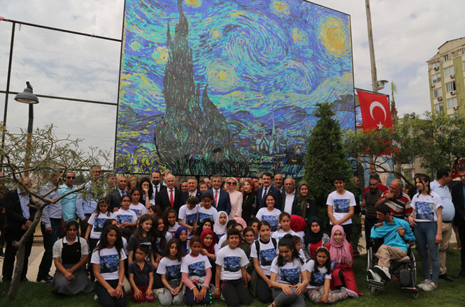 Van Gogh Mersin’de, Rekor Yolda Mersinli Öğrencilerin Sanat Çalışması Guinnes’e Aday