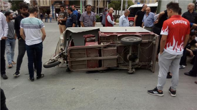 Mersin Tarsus Kent Merkezinde Kaza: 2 Yaralı