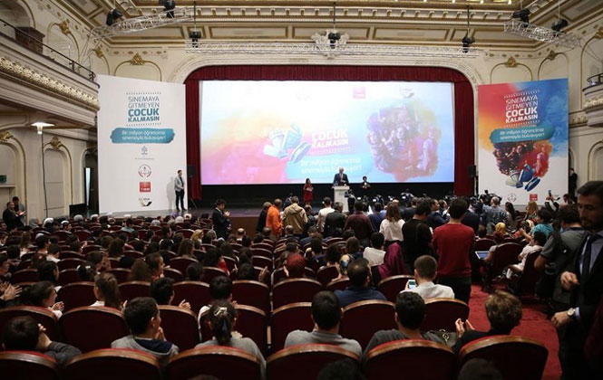 Mersin’de İlk Etapta 21 Bin Öğrenci, Sinema İle Buluşacak! Ülke Genelinde Hedef 1 Milyon Öğrenci