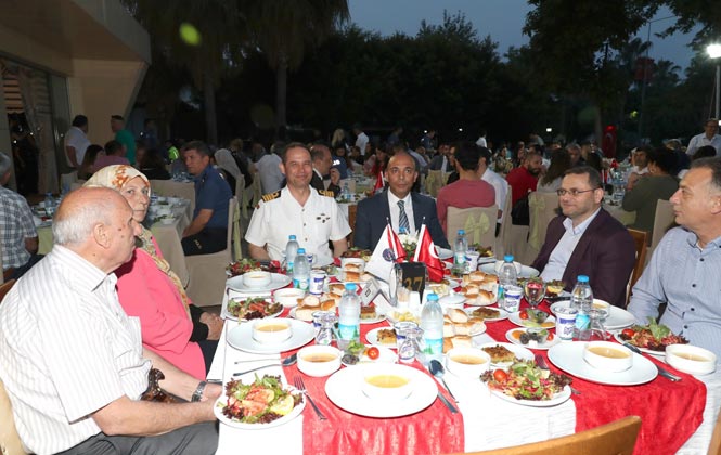 Mersin Emniyetten İftar Yemeği