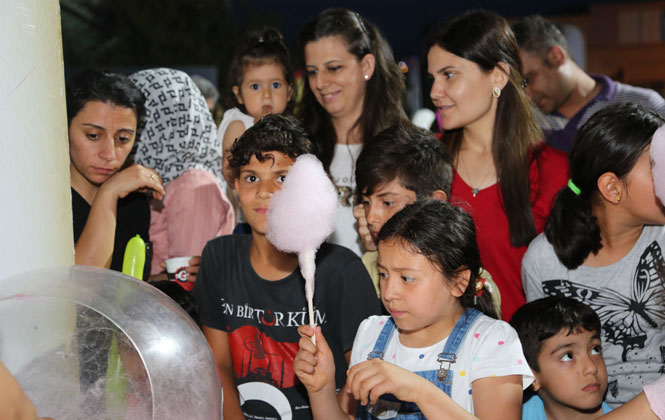 Mersin Toroslar’da Çocukları Sevindiren Ramazan Panayırı