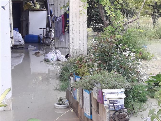 Mersin’de Yaşlı Çiftin Yaşadığı Evi Her Yağmur Sonrası Su Basıyor